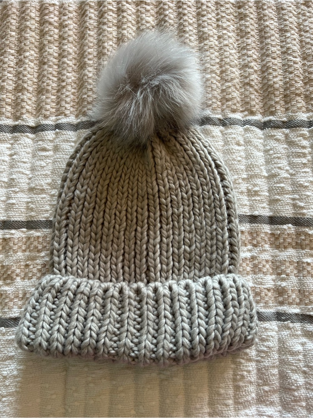 Hat Attack Chunky Knit Pom Beanie - Gray